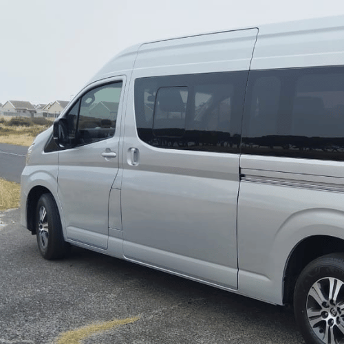 Capricorn Tours – Great Silver Quantum 14 Seater (2)