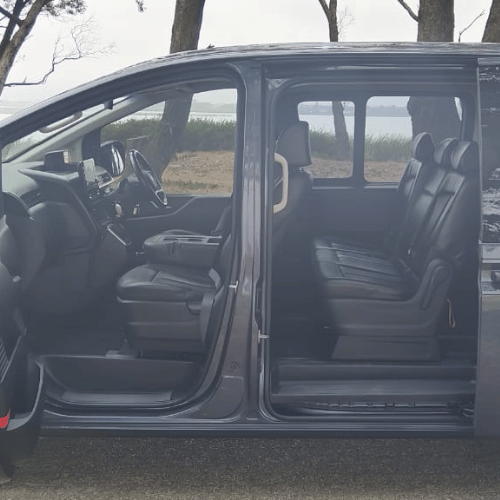 Capricorn Tours – Staria 9 seater grey (3)