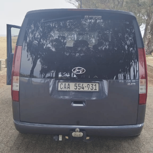 Capricorn Tours – Staria 9 seater grey (8)